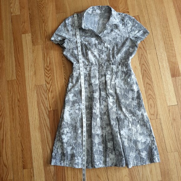 Club Monaco Black White Summer Abstract Printed Button Down Shirt - Picture 14 of 15